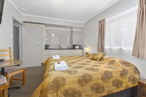 Tall Trees Motel Mountain Retreat - Accommodation Cooktown 1