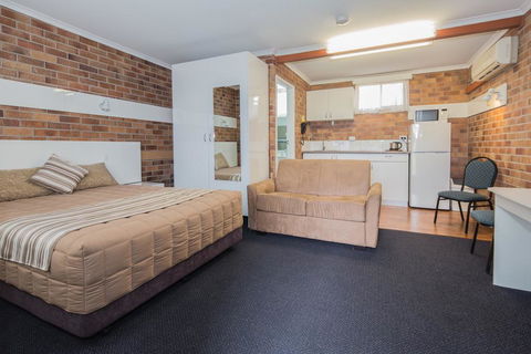 Tally Ho Motor Inn - Accommodation Cooktown 0