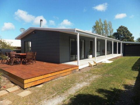 TERRIFIC ON TAMARA CRESCENT - Accommodation Cooktown 0