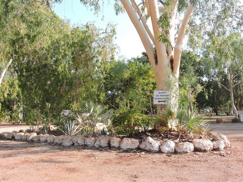 Territory Manor Motel & Caravan Park - Accommodation Cooktown 2