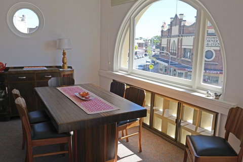 The Bank B&B West Wyalong - Accommodation Cooktown 2