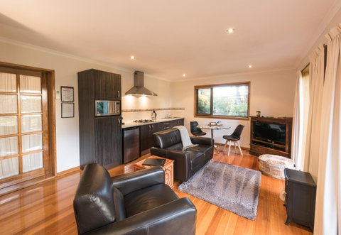 Parnella Kettering - Accommodation Cooktown 2