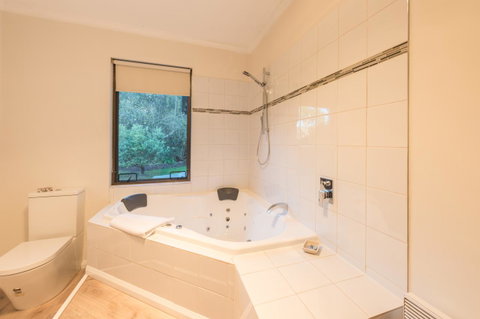 Parnella Kettering - Accommodation Cooktown 16