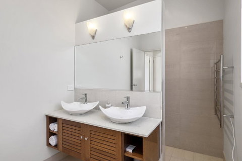 The Cove Kettering - Accommodation Cooktown 6
