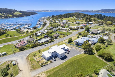 The Cove Kettering - Accommodation Cooktown 0