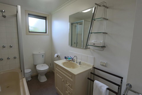 Moonah Central Apartments - Accommodation Cooktown 27