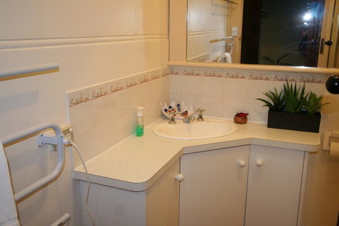 Moonah Central Apartments - Accommodation Cooktown 1