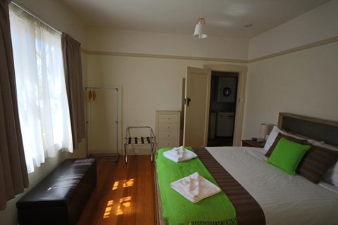 Moonah Central Apartments - Accommodation Cooktown 6