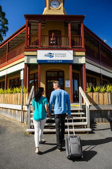 Strahan Village - Accommodation Cooktown 2