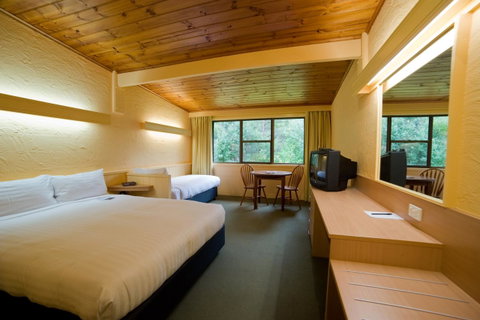 Strahan Village - Accommodation Cooktown 38