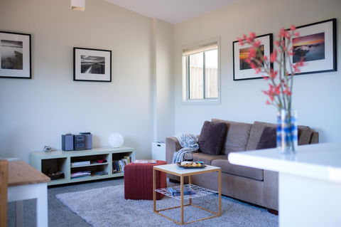 Hazards Escape - The Top Shack & The Short Stack - Accommodation Cooktown 0