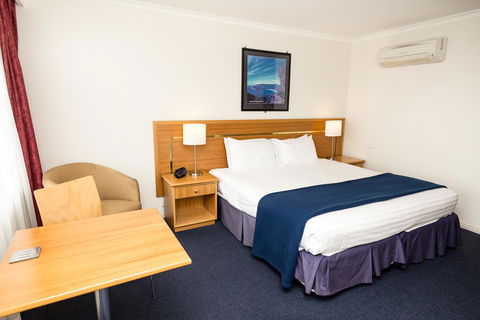 Edgewater Hotel - Accommodation Cooktown 11