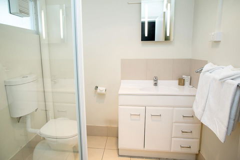 Edgewater Hotel - Accommodation Cooktown 12