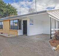 Elkie Villa - 2 Bedroom Unit - Burnie - Accommodation Cooktown