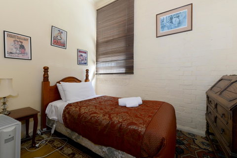 Edinburgh Gallery Bed & Breakfast - Accommodation Cooktown 28