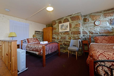 Edinburgh Gallery Bed & Breakfast - Accommodation Cooktown 10