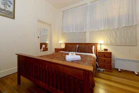 Edinburgh Gallery Bed & Breakfast - Accommodation Cooktown 11