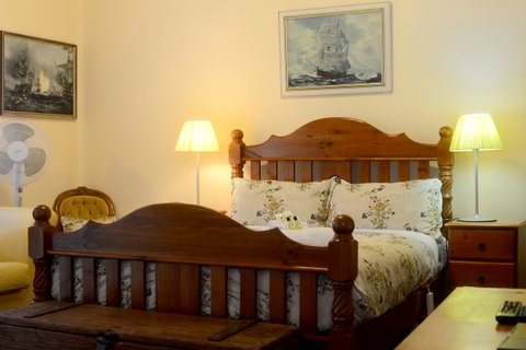 Edinburgh Gallery Bed & Breakfast - Accommodation Cooktown 43