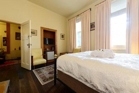 Edinburgh Gallery Bed & Breakfast - Accommodation Cooktown 21