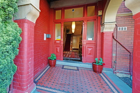Edinburgh Gallery Bed & Breakfast - Accommodation Cooktown 1