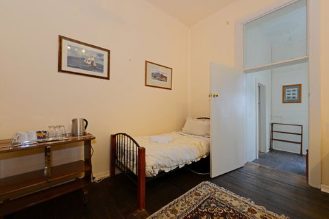 Edinburgh Gallery Bed & Breakfast - Accommodation Cooktown 40