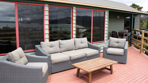 DOLPHIN LOOKOUT COTTAGE - Amazing Views Of The Bay Of Fires - Accommodation Cooktown 7