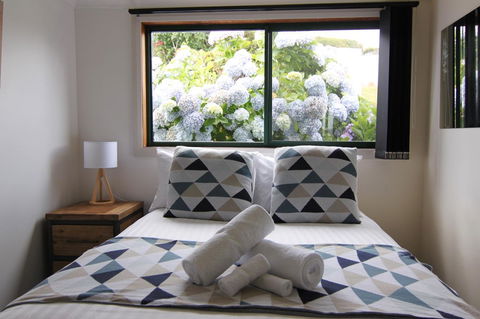 DOLPHIN LOOKOUT COTTAGE - Amazing Views Of The Bay Of Fires - Accommodation Cooktown 6