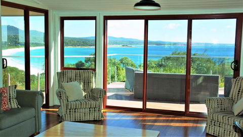 DOLPHIN LOOKOUT COTTAGE - Amazing Views Of The Bay Of Fires - Accommodation Cooktown 14