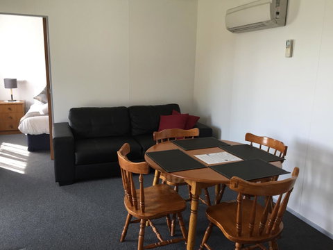 Regatta Point Tavern & Holiday Villas - Accommodation Cooktown 18