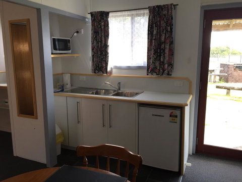 Regatta Point Tavern & Holiday Villas - Accommodation Cooktown 17