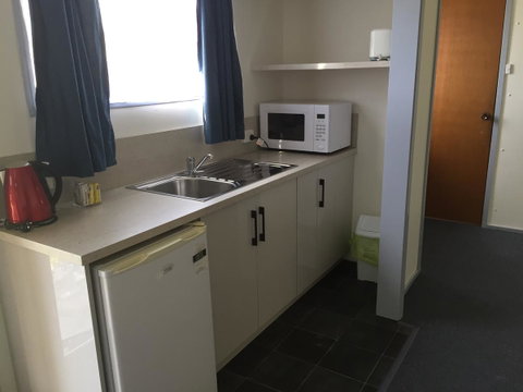 Regatta Point Tavern & Holiday Villas - Accommodation Cooktown 20