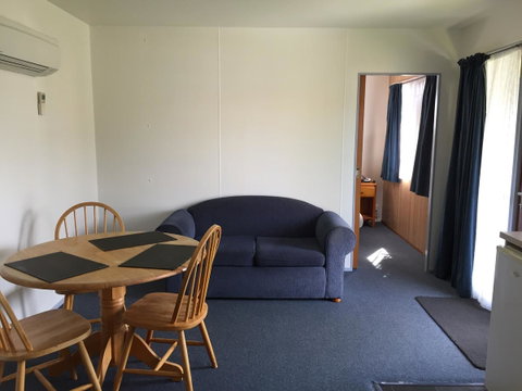 Regatta Point Tavern & Holiday Villas - Accommodation Cooktown 21