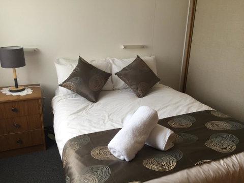 Regatta Point Tavern & Holiday Villas - Accommodation Cooktown 19