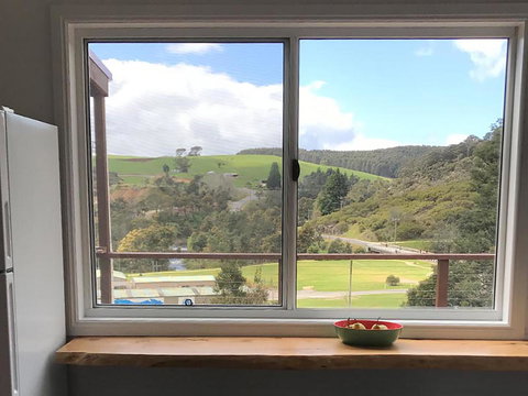 Derby Digs Cottage - Accommodation Cooktown 8