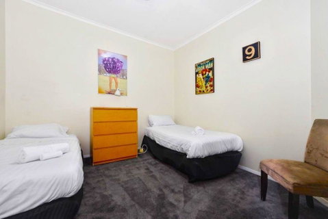 Launceston CBD Abode - Accommodation Cooktown 6