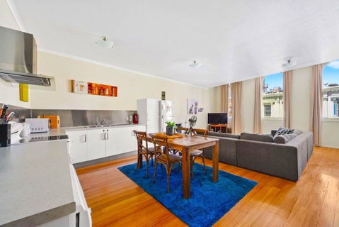 Launceston CBD Abode - Accommodation Cooktown 8