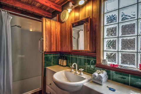 Freedom At Freycinet - Accommodation Cooktown 4