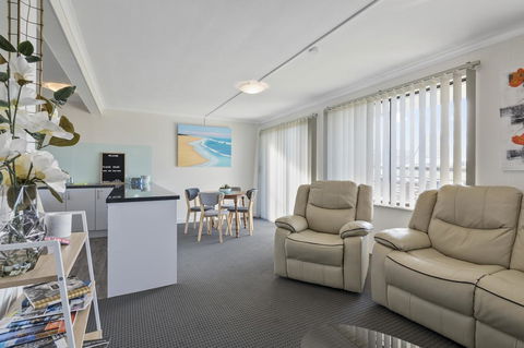 Aruba Apartments - Accommodation Cooktown 0