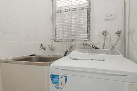 Aruba Apartments - Accommodation Cooktown 6
