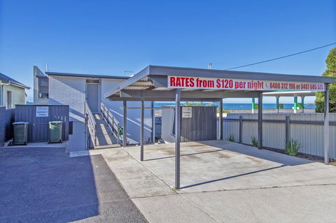 Aruba Apartments - Accommodation Cooktown 4