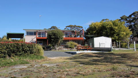 BAY OF FIRES SEACHANGE Ocean Frontage - Accommodation Cooktown 30