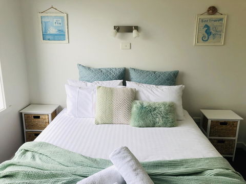 BAY OF FIRES SEACHANGE Ocean Frontage - Accommodation Cooktown 20
