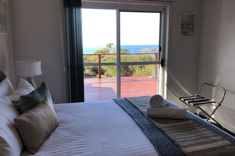 BAY OF FIRES SEACHANGE Ocean Frontage - Accommodation Cooktown 4