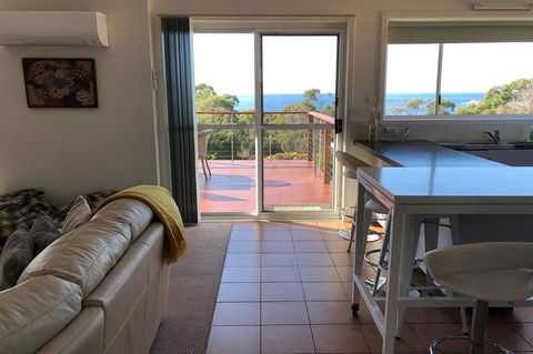 BAY OF FIRES SEACHANGE Ocean Frontage - Accommodation Cooktown 2