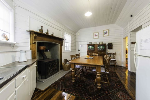 Touchwood Cottages - Accommodation Cooktown 43