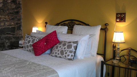 Touchwood Cottages - Accommodation Cooktown 18