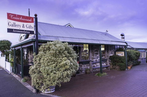 Touchwood Cottages - Accommodation Cooktown 6