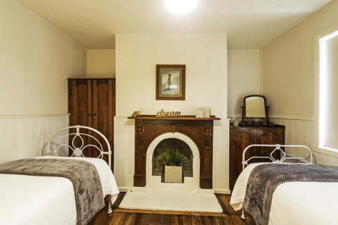 Touchwood Cottages - Accommodation Cooktown 16