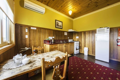 Touchwood Cottages - Accommodation Cooktown 39