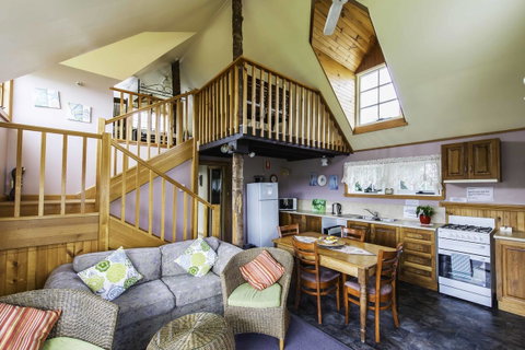 Touchwood Cottages - Accommodation Cooktown 29